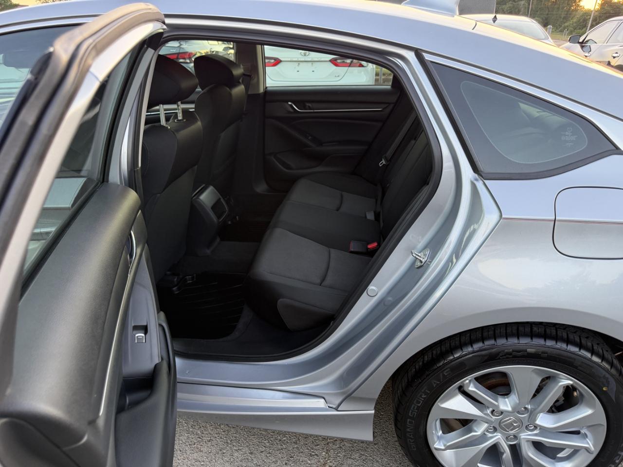 Honda Accord LX CVT 2018
