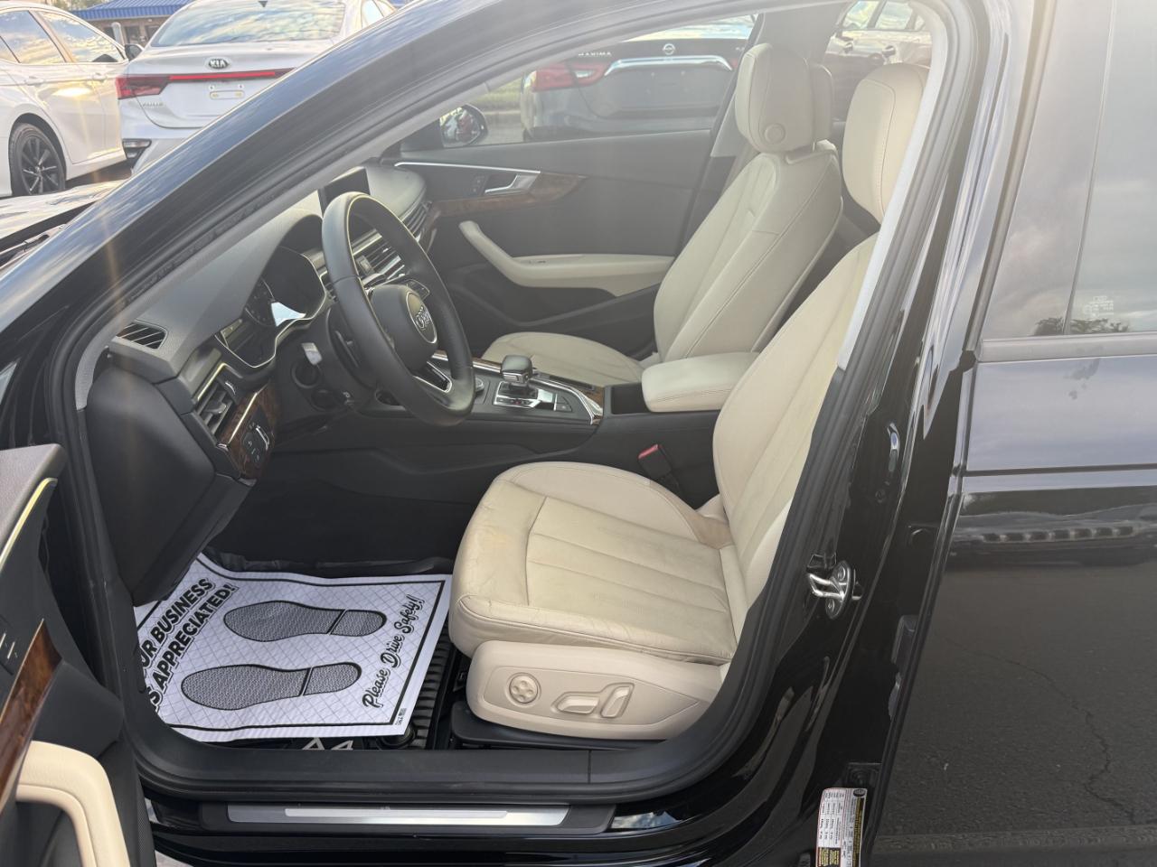 Audi A4 2.0T Premium Sedan 2017