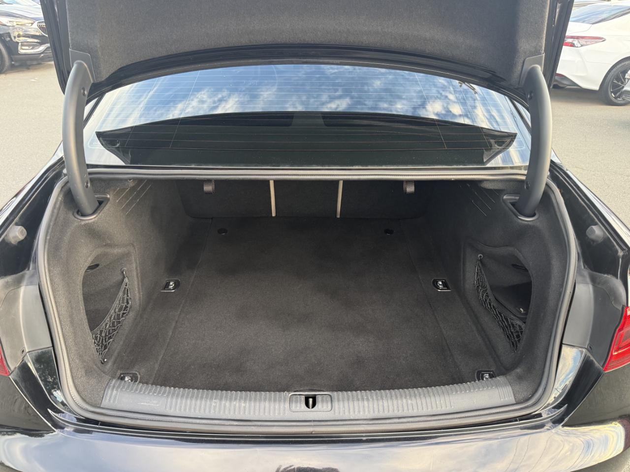 Audi A4 2.0T Premium Sedan 2017