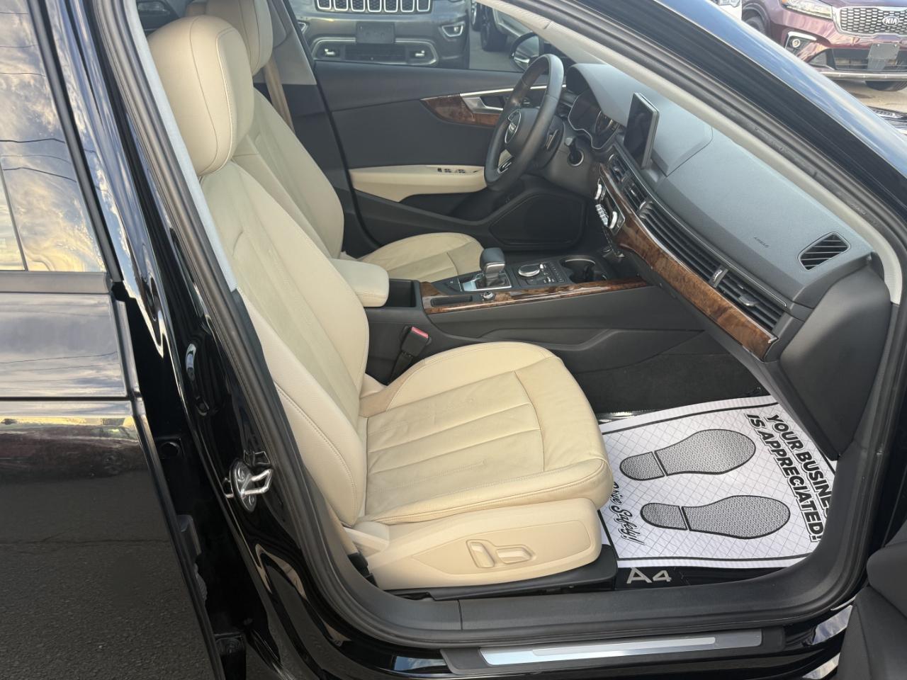 Audi A4 2.0T Premium Sedan 2017