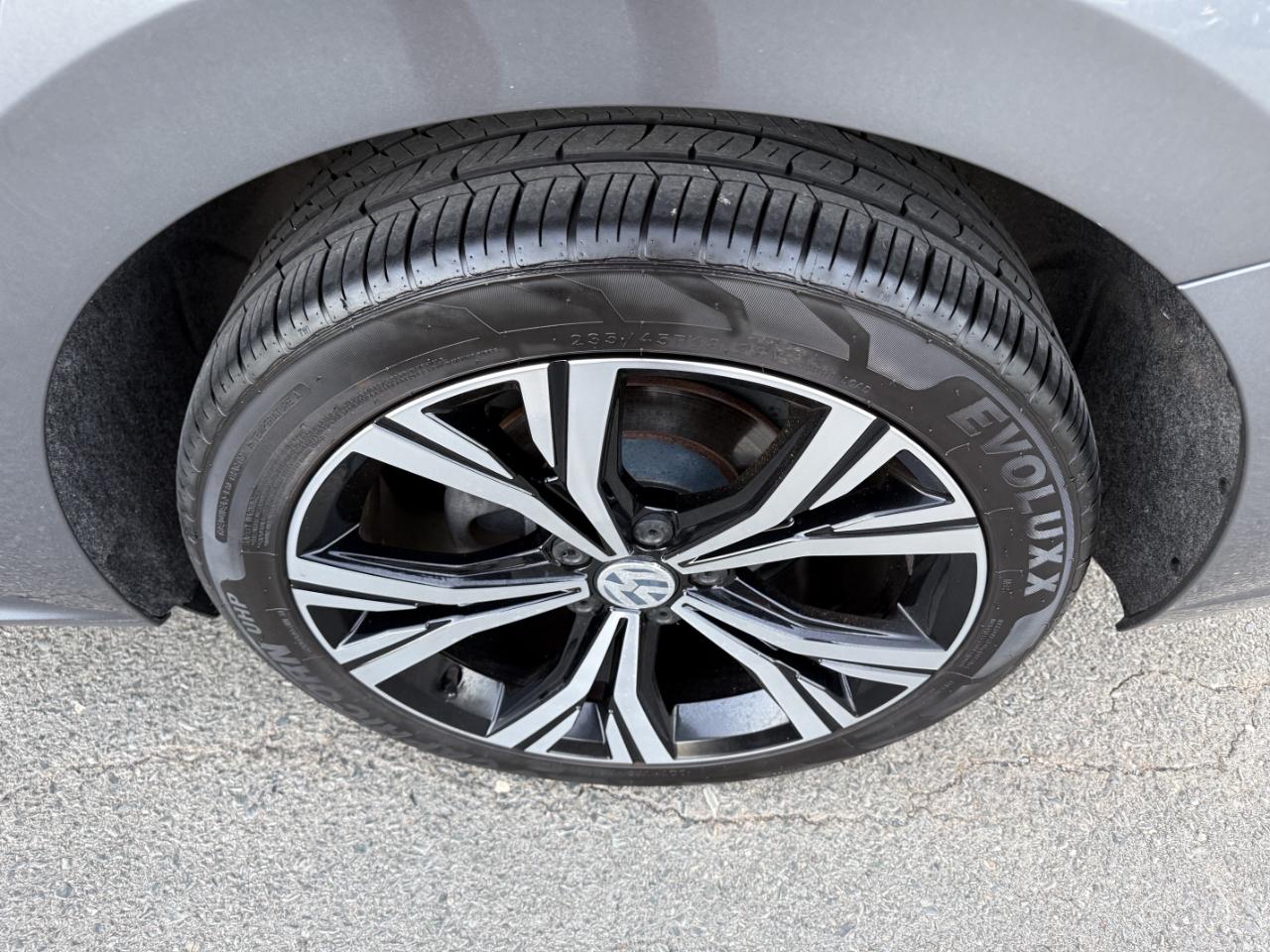 Volkswagen Passat SE 2021
