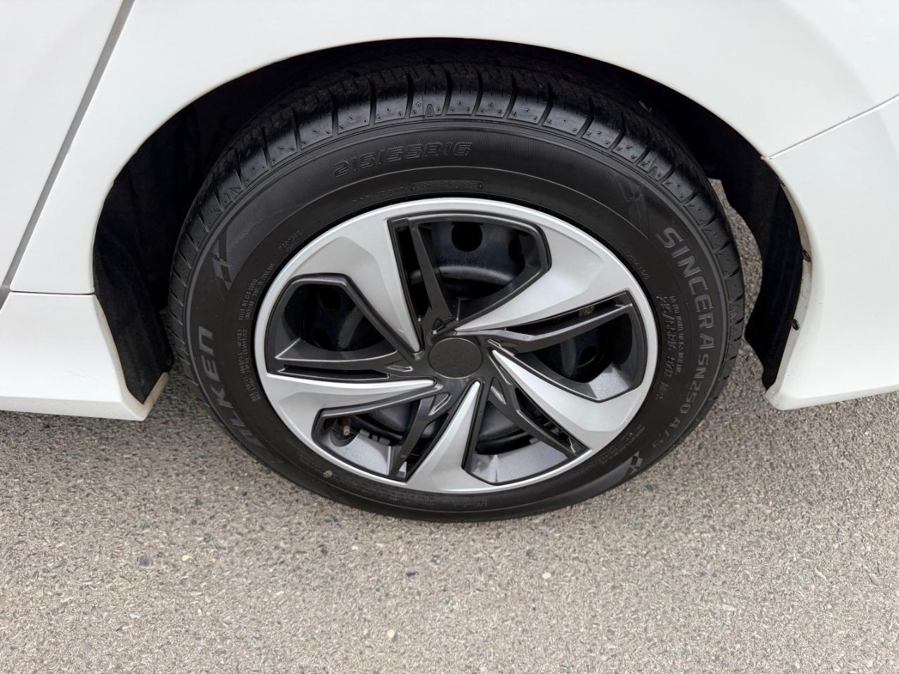 Honda Civic LX Honda Sensing Sedan CVT 2020