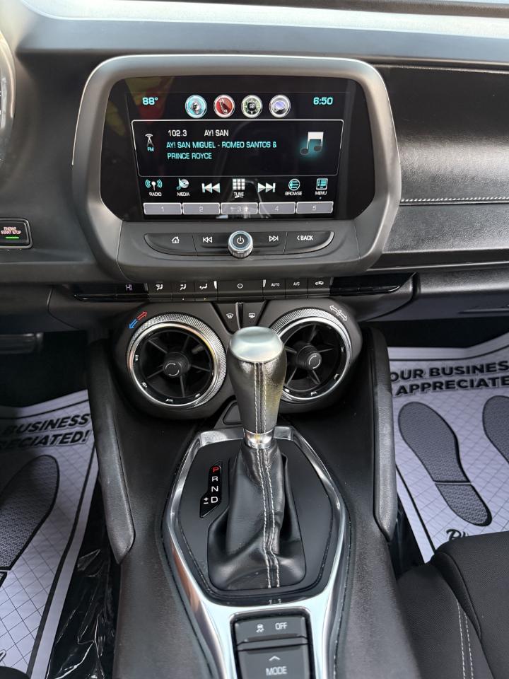 Chevrolet Camaro 1LT Coupe 8A 2018