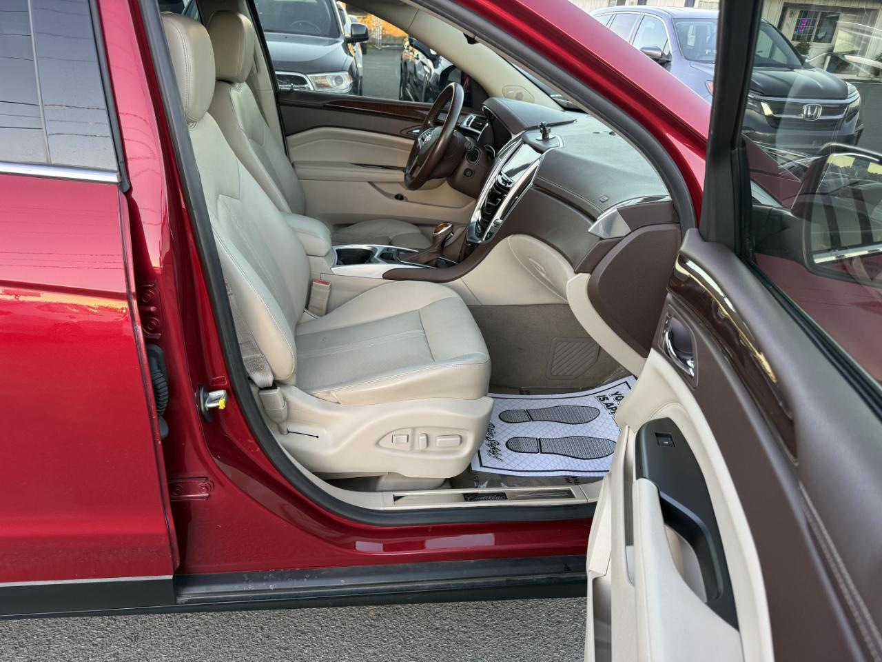 Cadillac SRX Performance Collection 2013