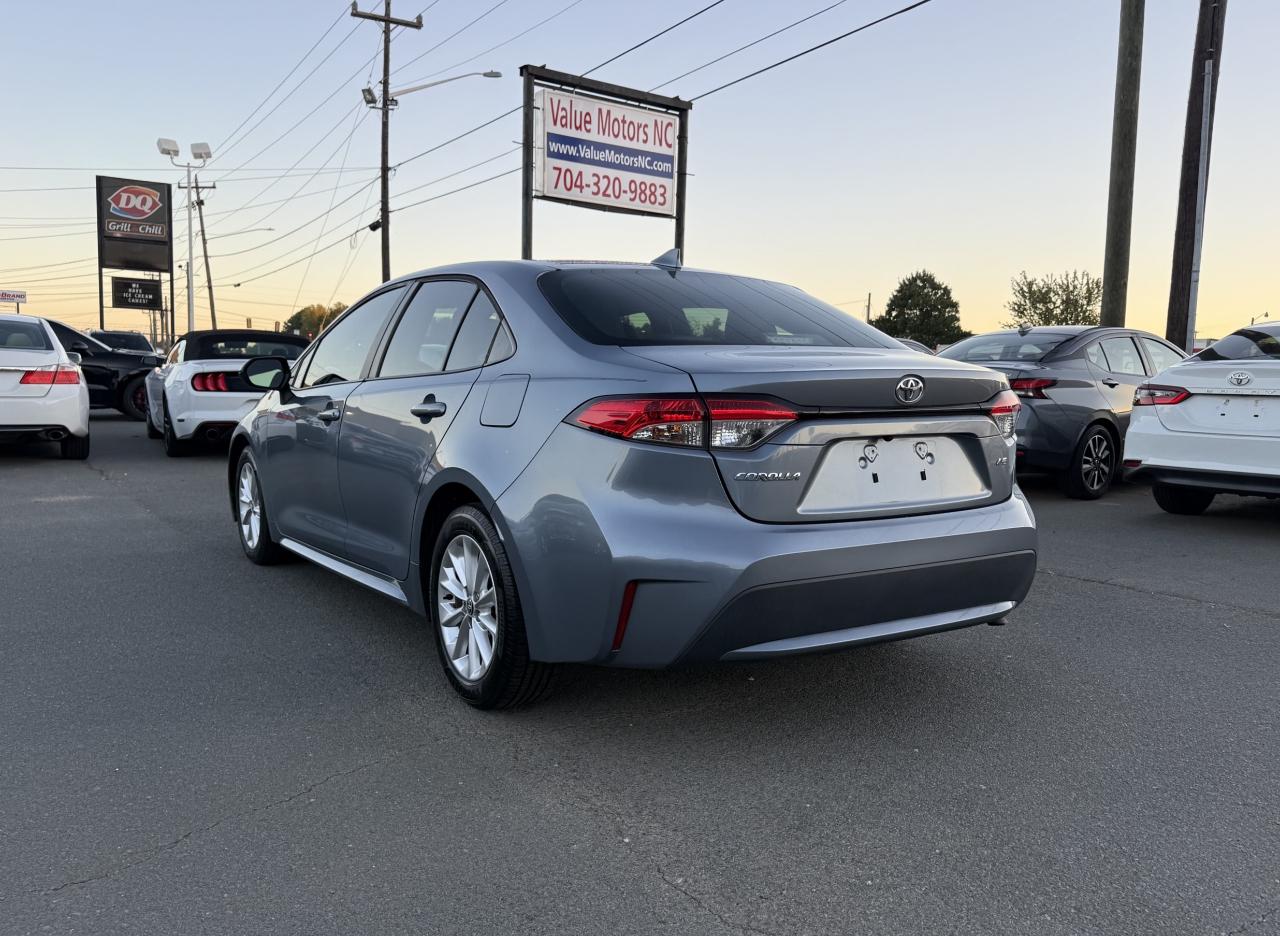 Toyota Corolla LE 2022