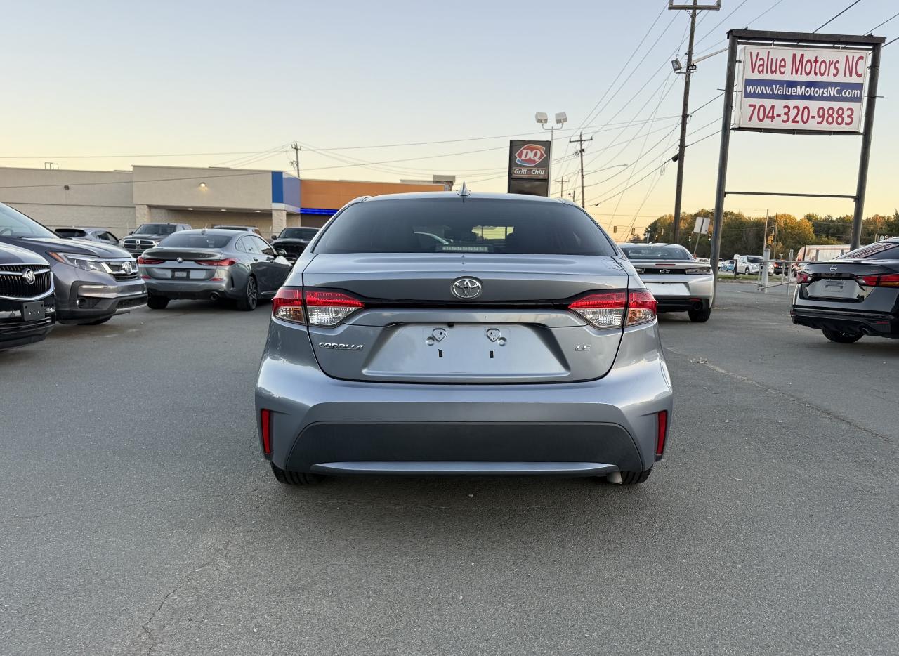 Toyota Corolla LE 2022