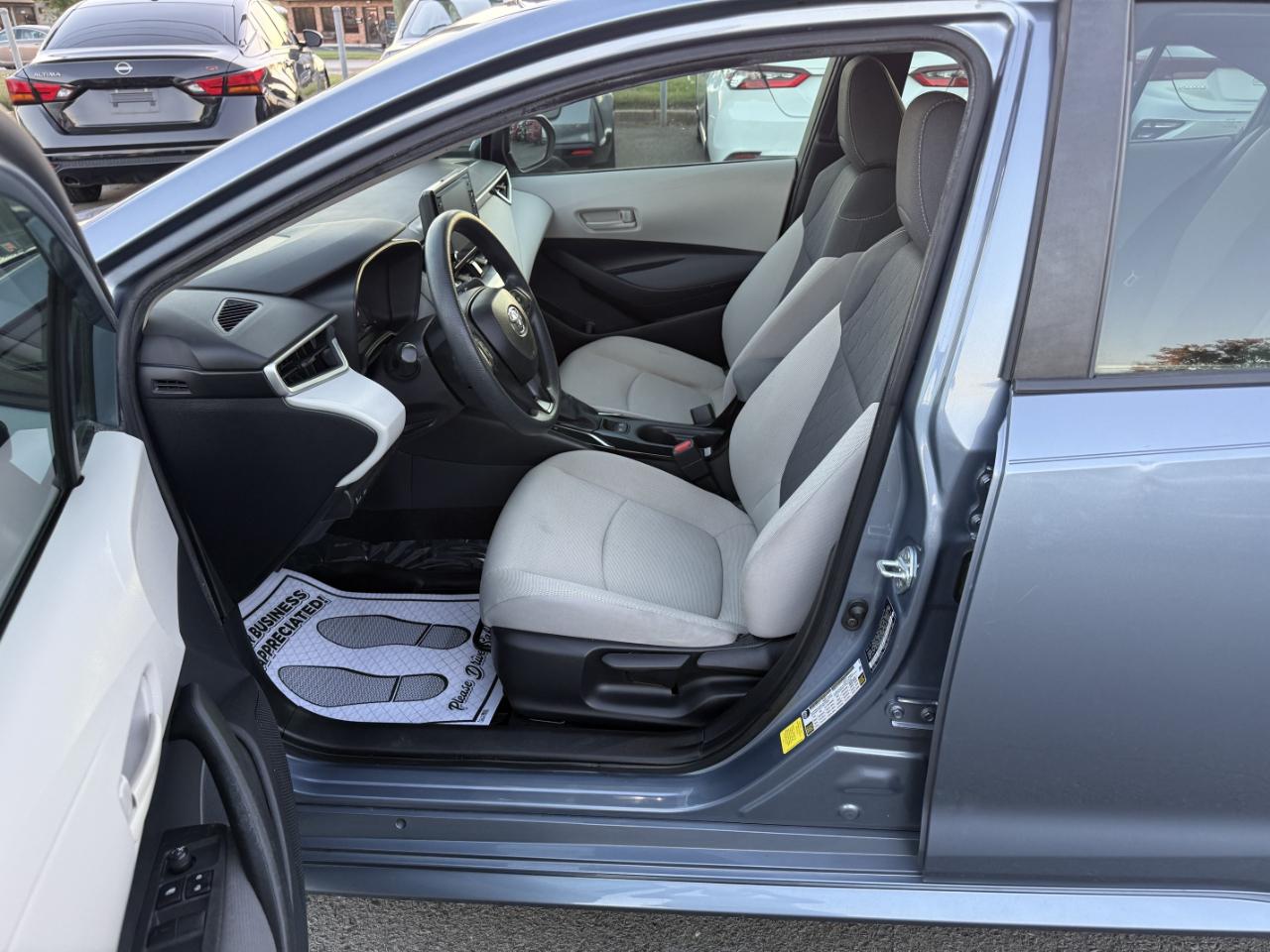 Toyota Corolla LE 2022