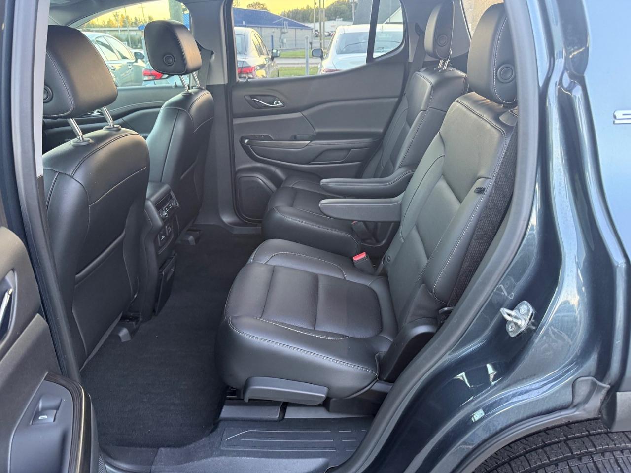 GMC Acadia SLT-1 FWD 2019