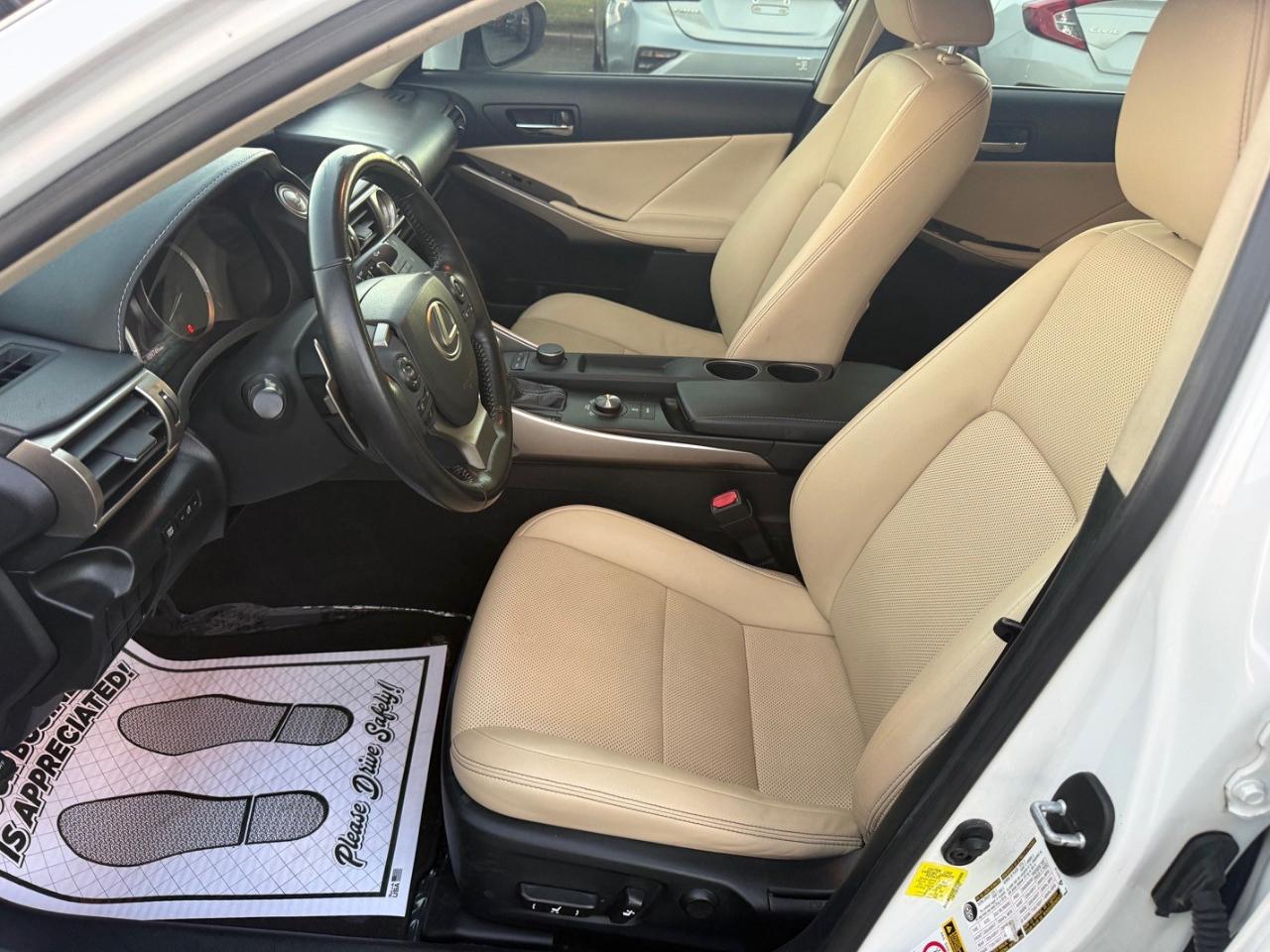 Lexus IS 250 RWD 2015