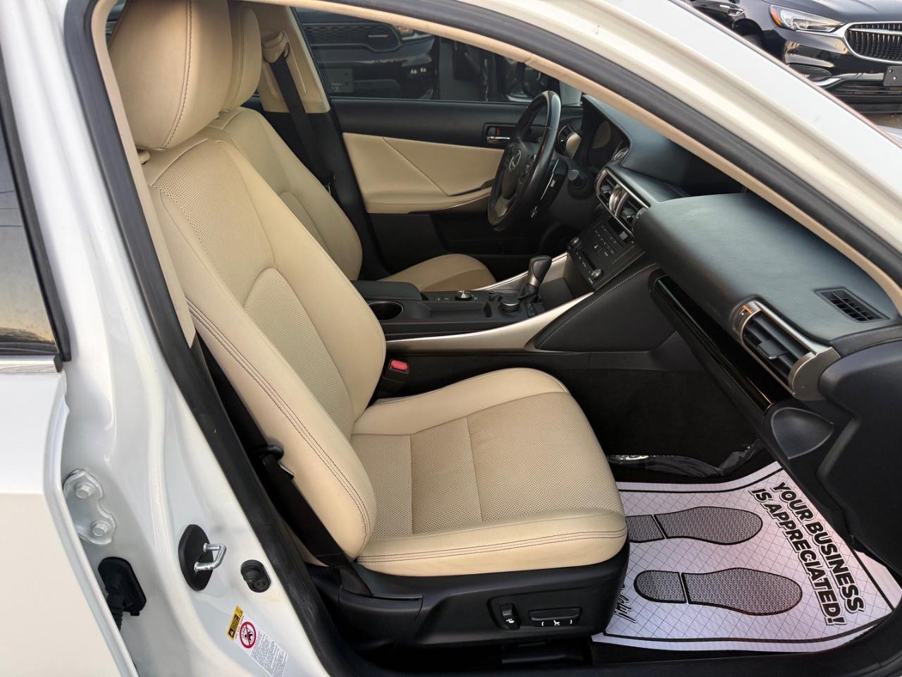 Lexus IS 250 RWD 2015