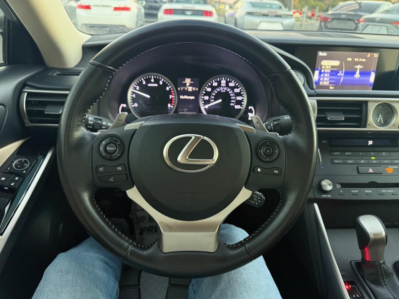 Lexus IS 250 RWD 2015