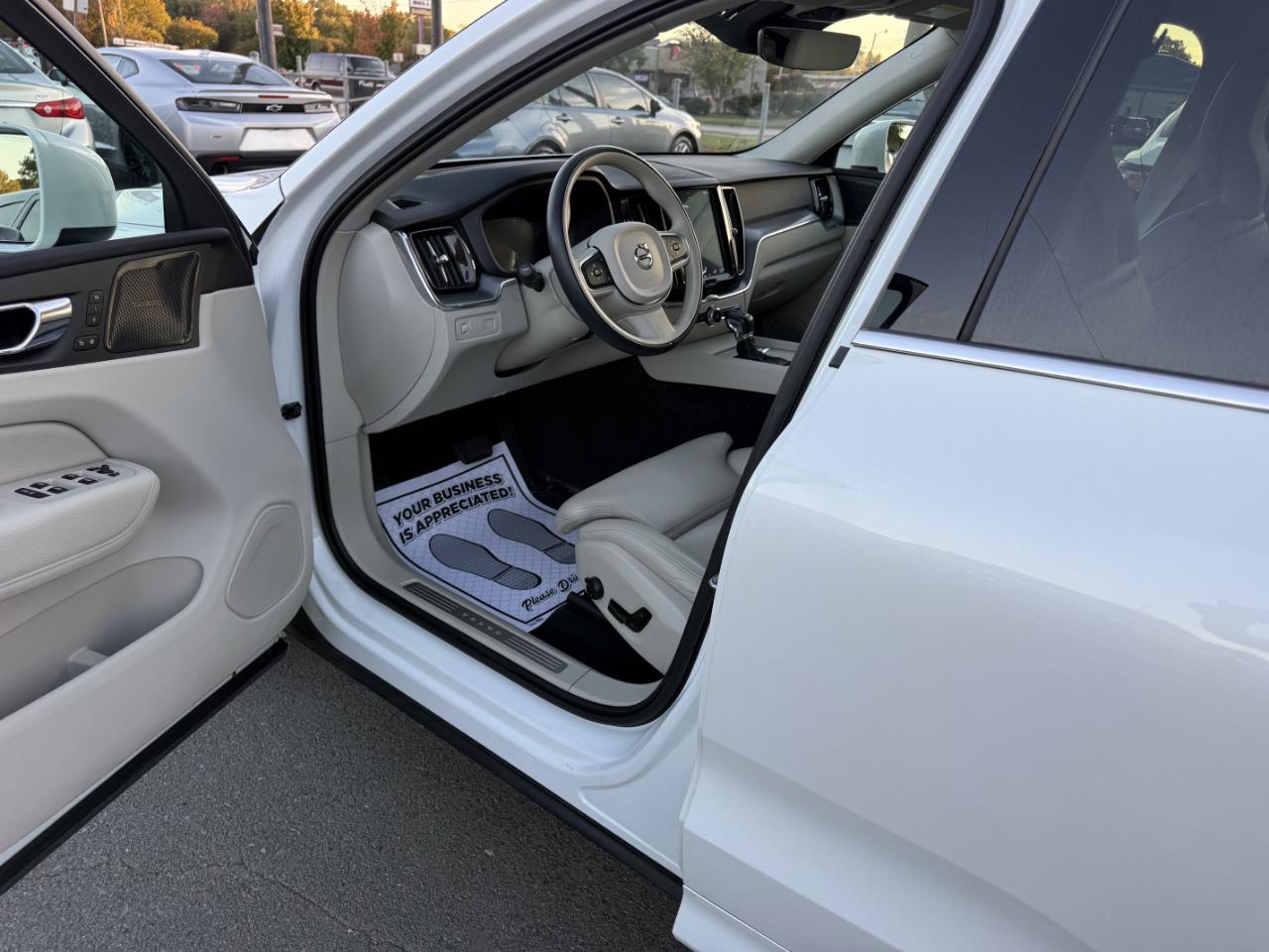 Volvo XC60 T6 Momentum AWD 2019