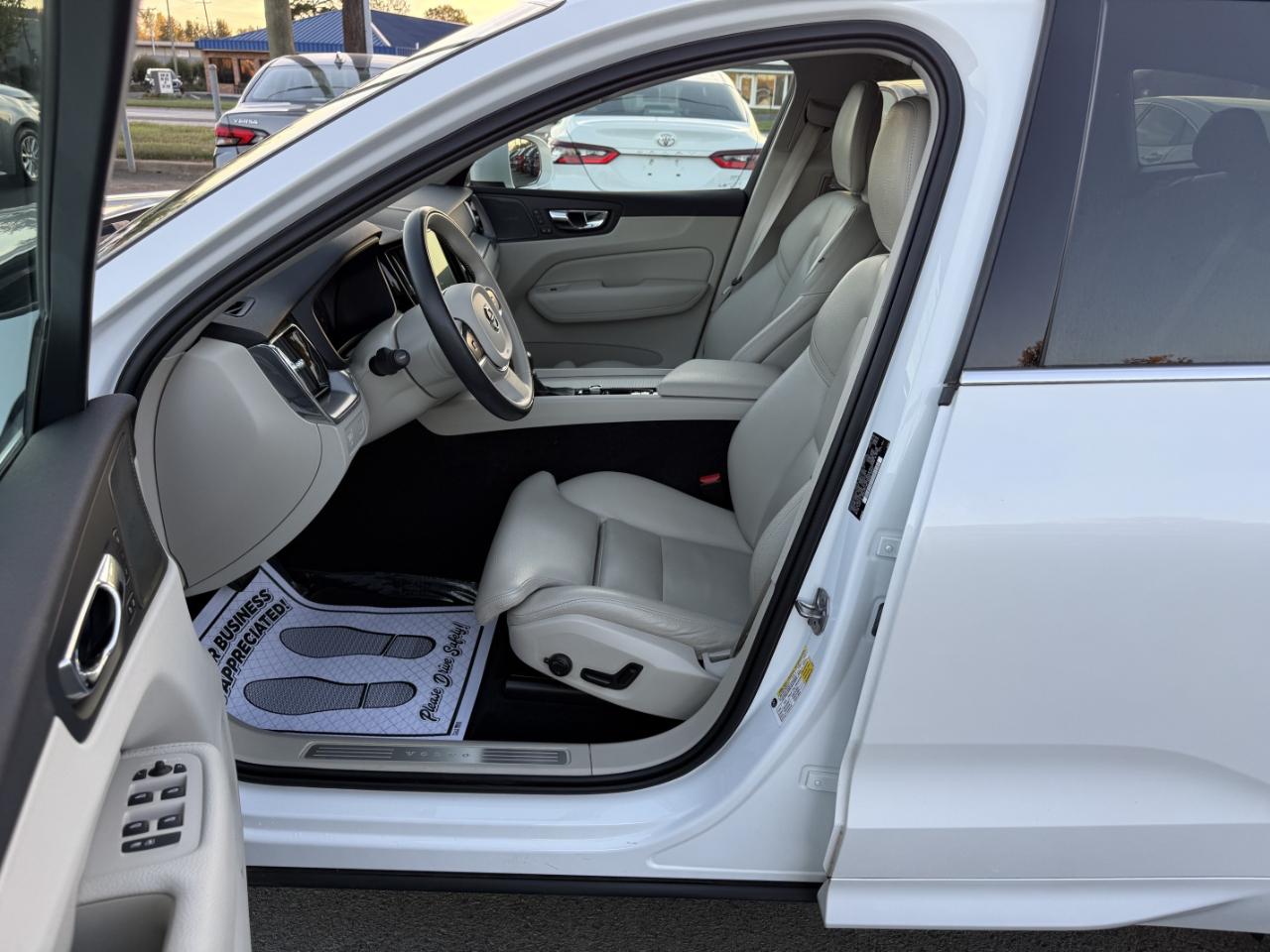 Volvo XC60 T6 Momentum AWD 2019