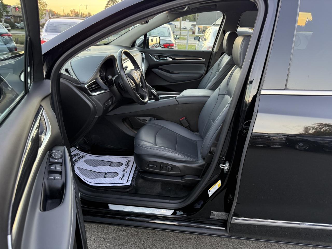 Buick Enclave Essence FWD 2020