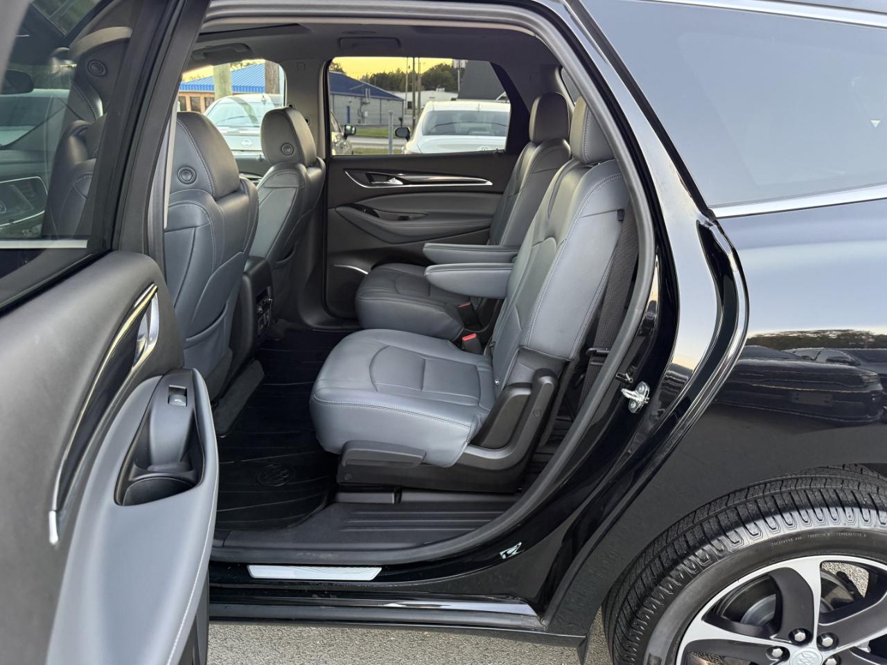 Buick Enclave Essence FWD 2020