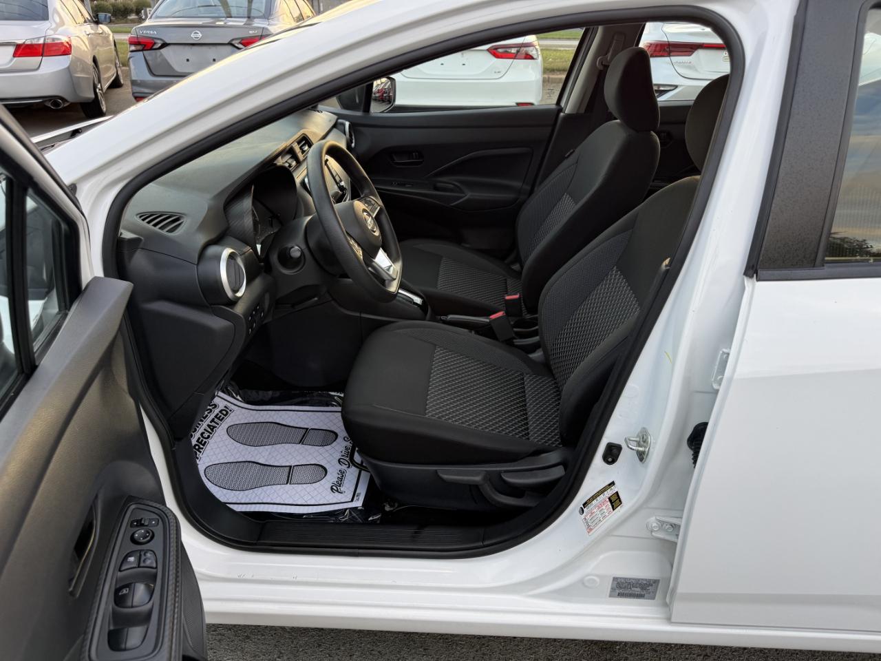 Nissan Versa S CVT 2020