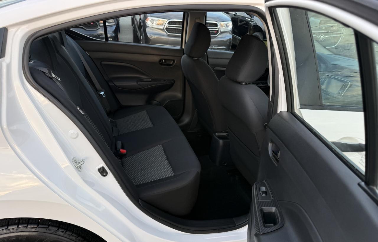 Nissan Versa S CVT 2020