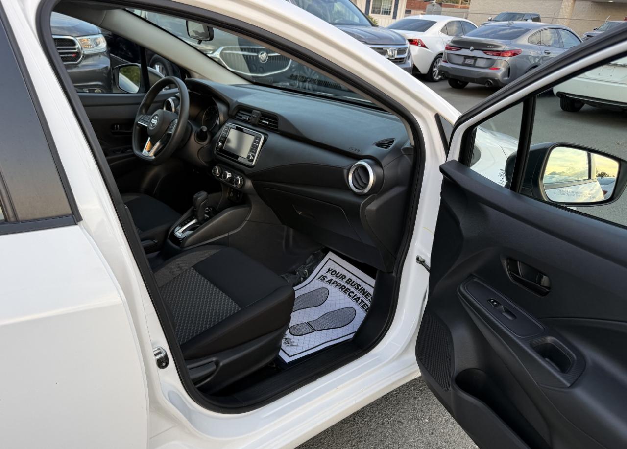 Nissan Versa S CVT 2020
