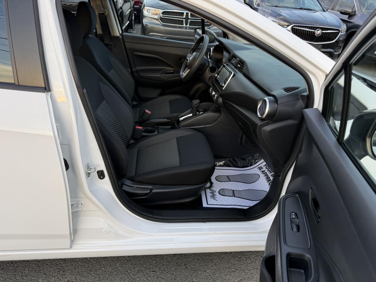 Nissan Versa S CVT 2020