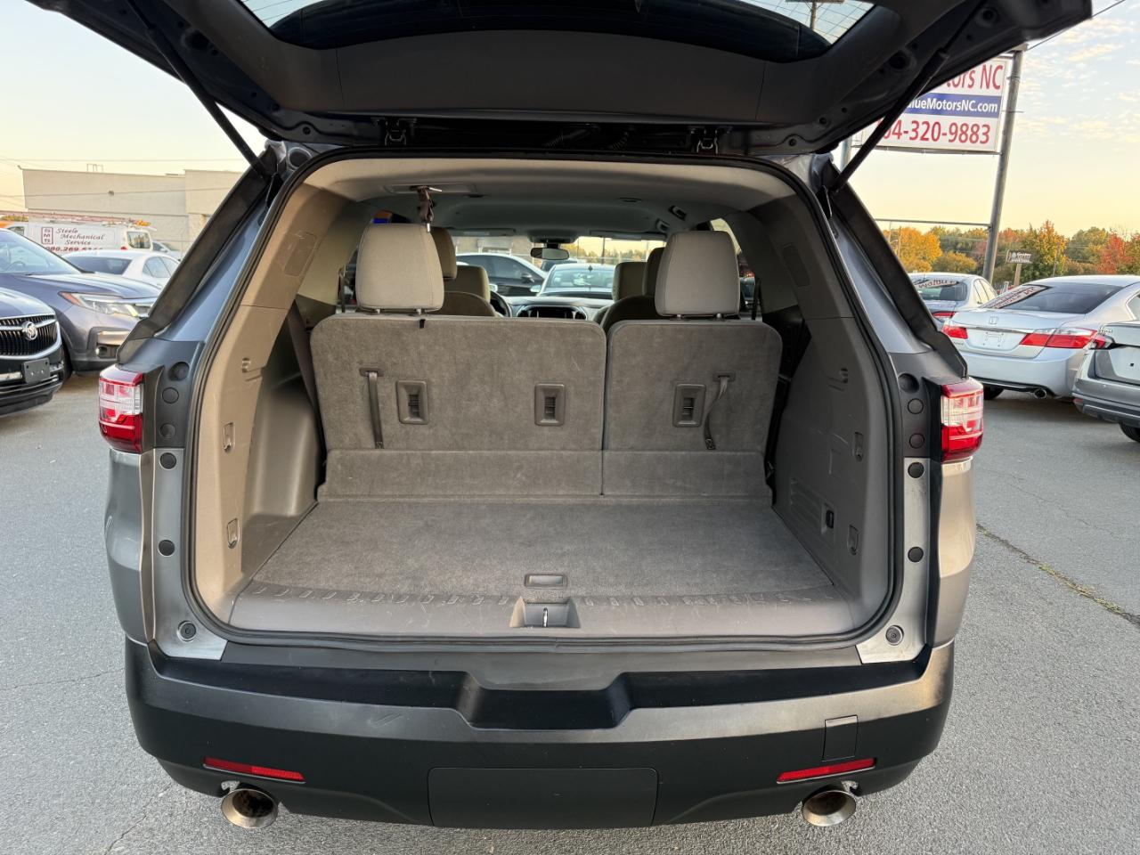 Chevrolet Traverse LT Cloth FWD 2021