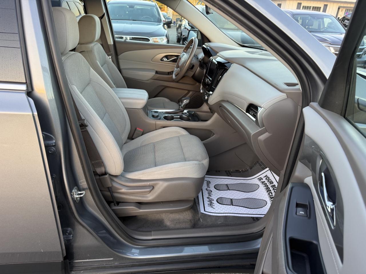 Chevrolet Traverse LT Cloth FWD 2021