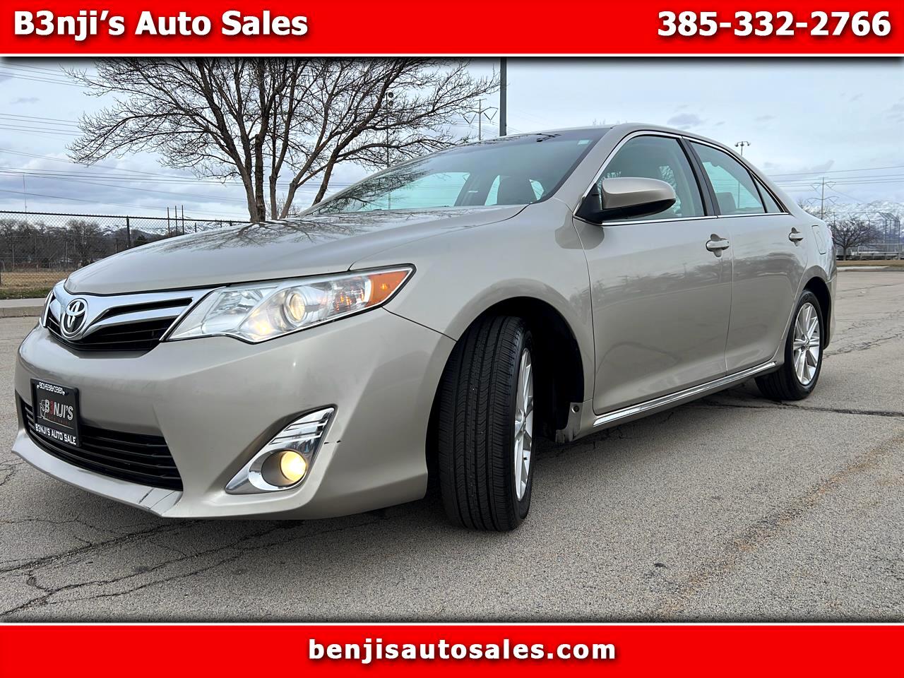 2014 Toyota Camry 4dr Sdn XLE Auto (Natl)