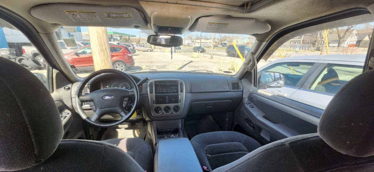 Ford Explorer XLT Sport 4.0L 4WD 2003