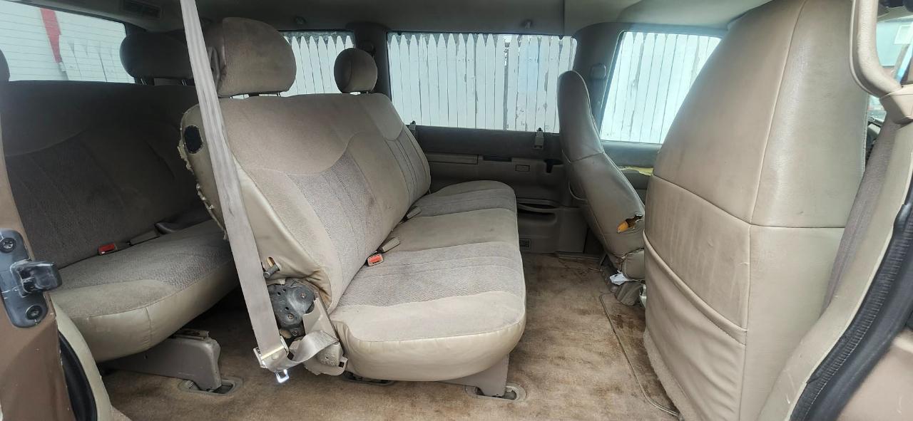 Chevrolet Astro 2WD 2002