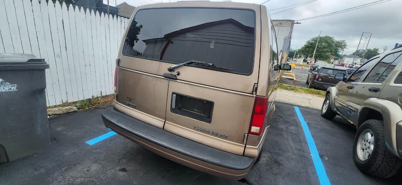 Chevrolet Astro 2WD 2002