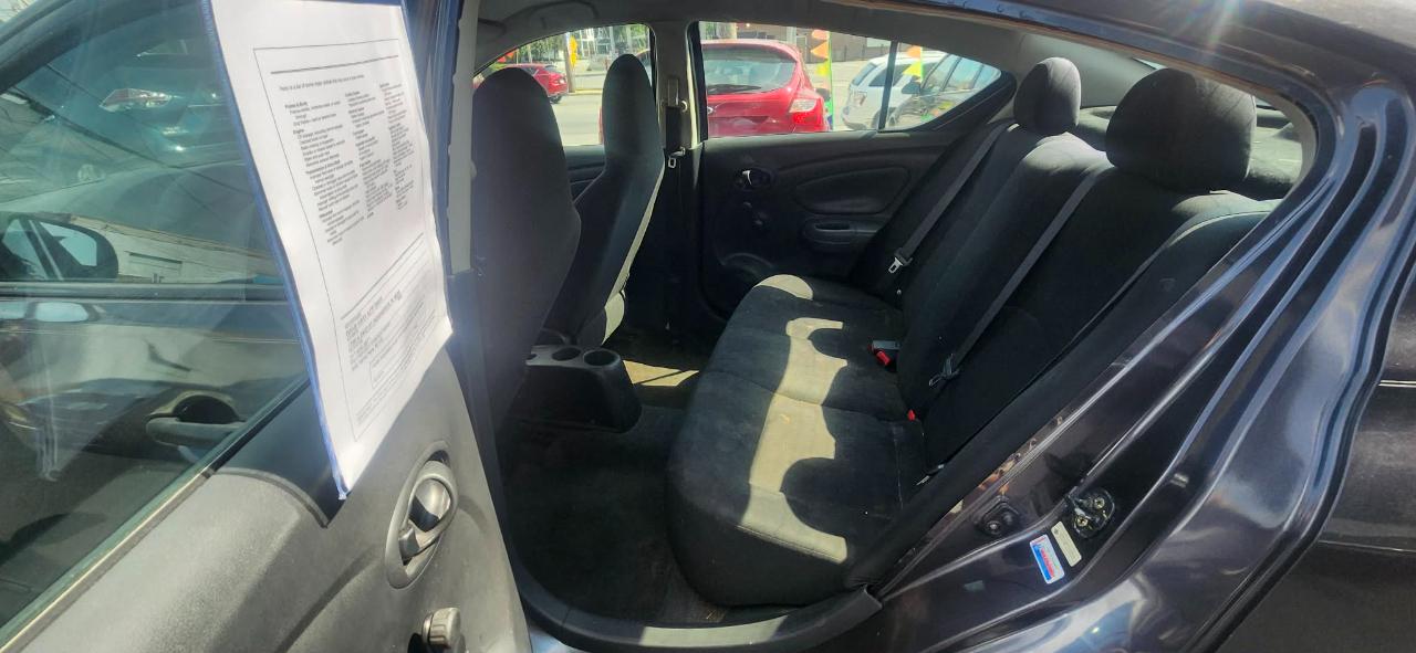 Nissan Versa 1.6 S 5M 2015