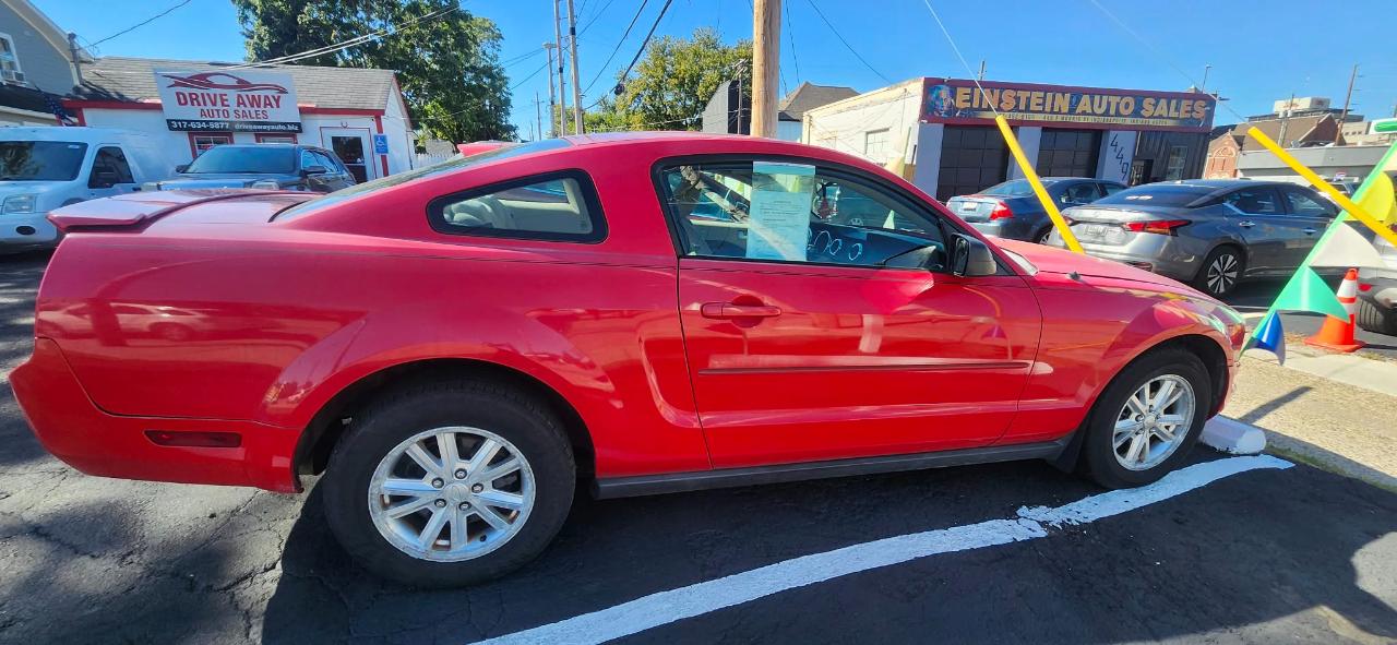 Ford Mustang V6 Premium Coupe 2008