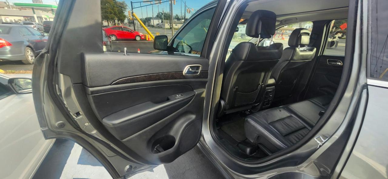 Jeep Grand Cherokee Laredo 4WD 2013