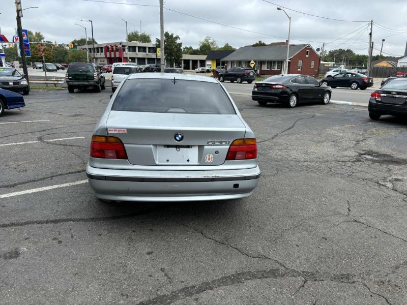 BMW 5-Series 528i 1998