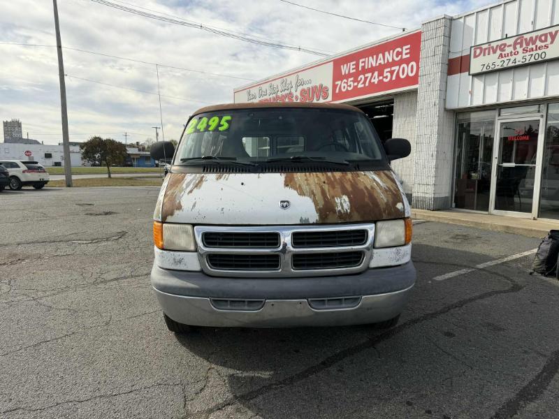 Dodge Ram Wagon B2500 2000