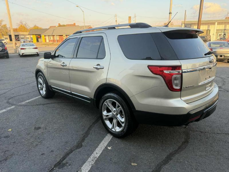 Ford Explorer Limited 4WD 2011