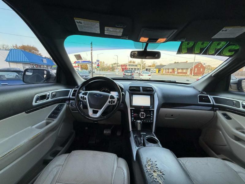 Ford Explorer Limited 4WD 2011