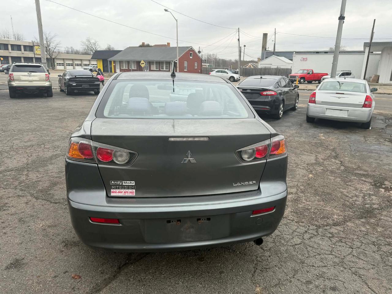 Mitsubishi Lancer ES 2010