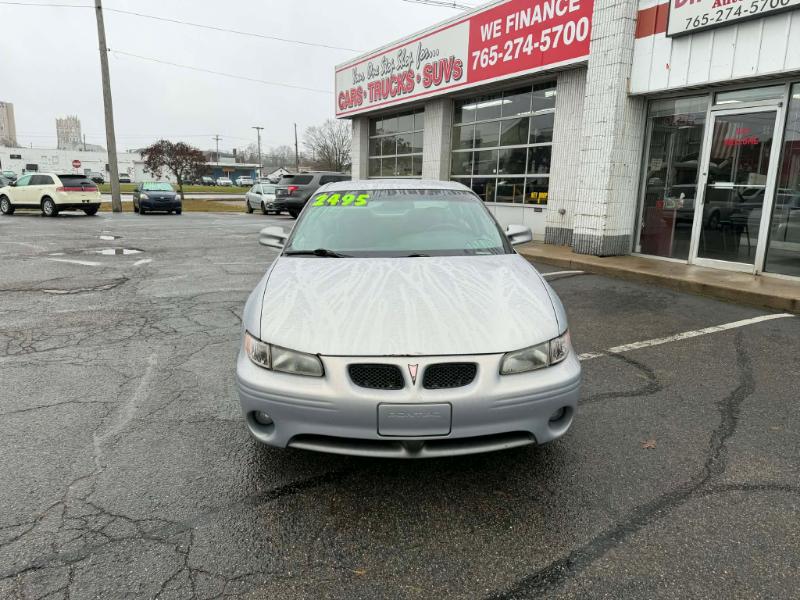 Pontiac Grand Prix GT sedan 2000