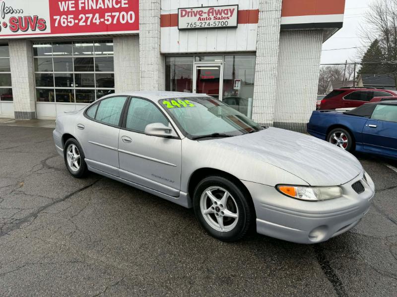 Pontiac Grand Prix GT sedan 2000