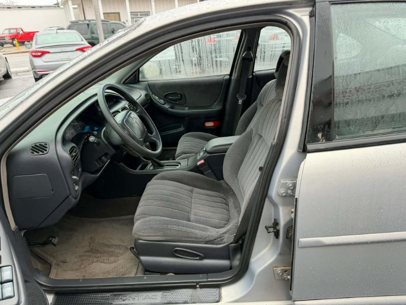 Pontiac Grand Prix GT sedan 2000