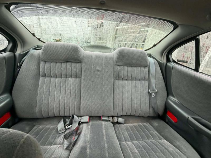 Pontiac Grand Prix GT sedan 2000