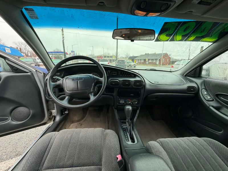 Pontiac Grand Prix GT sedan 2000