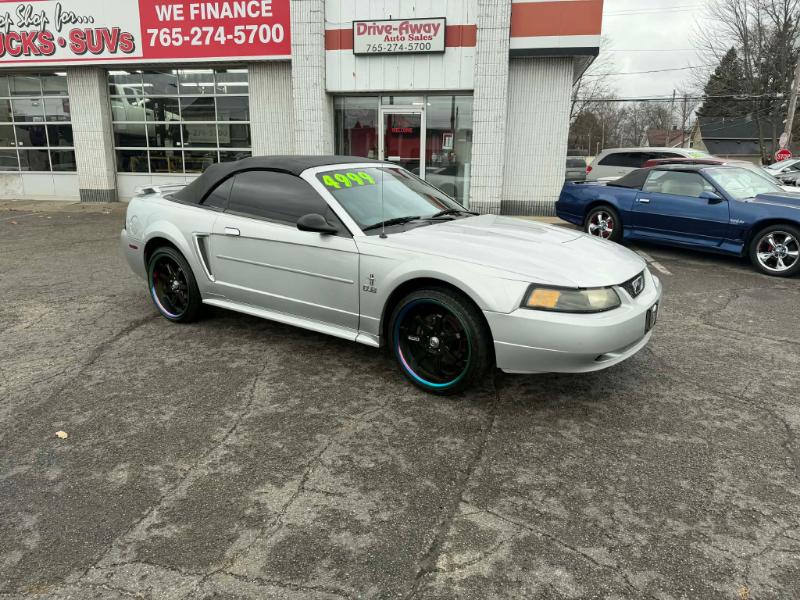 Ford Mustang Deluxe Convertible 2003