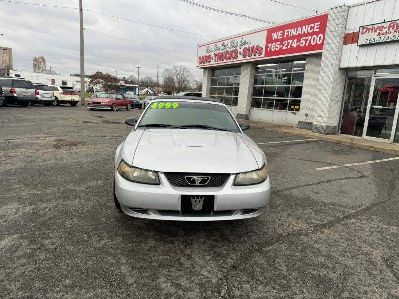 Ford Mustang Deluxe Convertible 2003