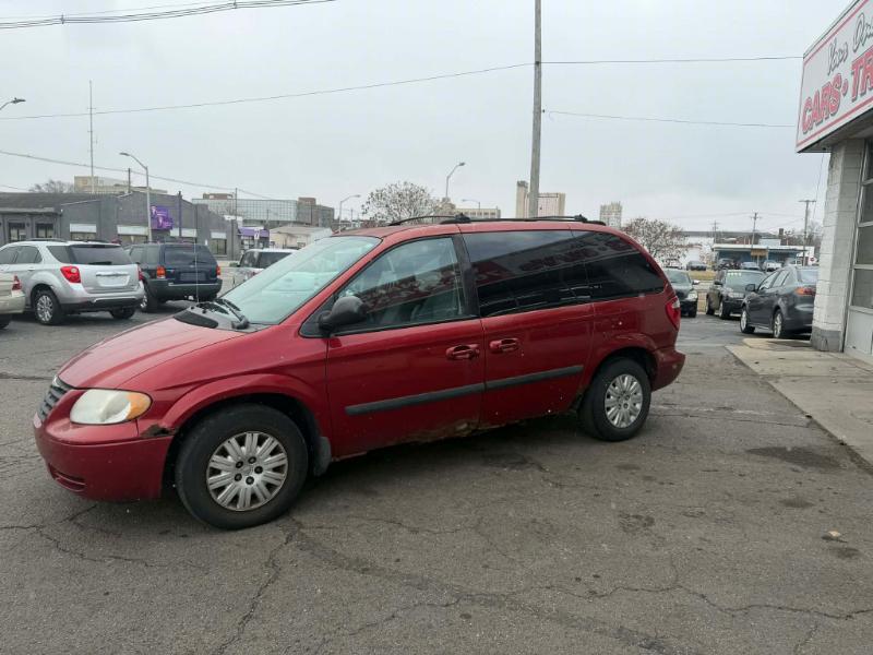 Chrysler Town & Country LX 2005