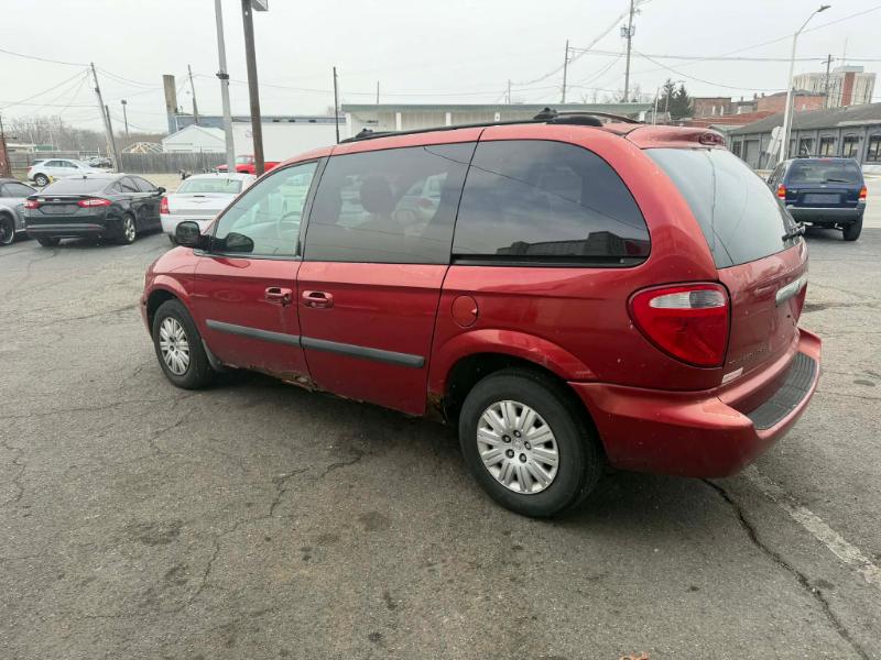 Chrysler Town & Country LX 2005