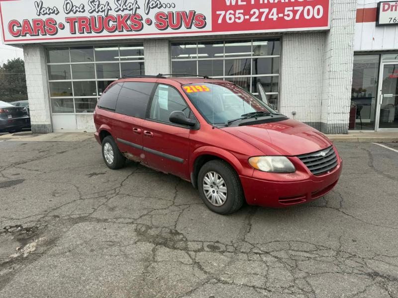 Chrysler Town & Country LX 2005