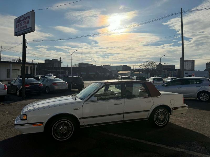 Oldsmobile Cutlass Ciera Brougham Sedan 1987
