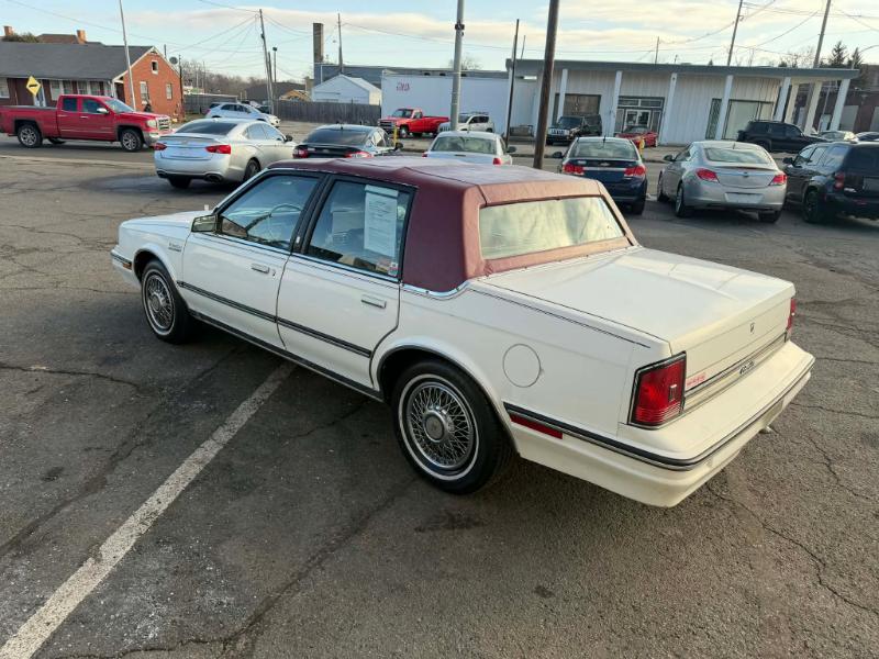 Oldsmobile Cutlass Ciera Brougham Sedan 1987