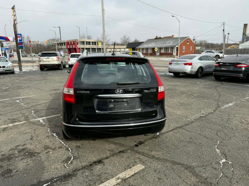 Hyundai Elantra Touring GLS Manual 2011